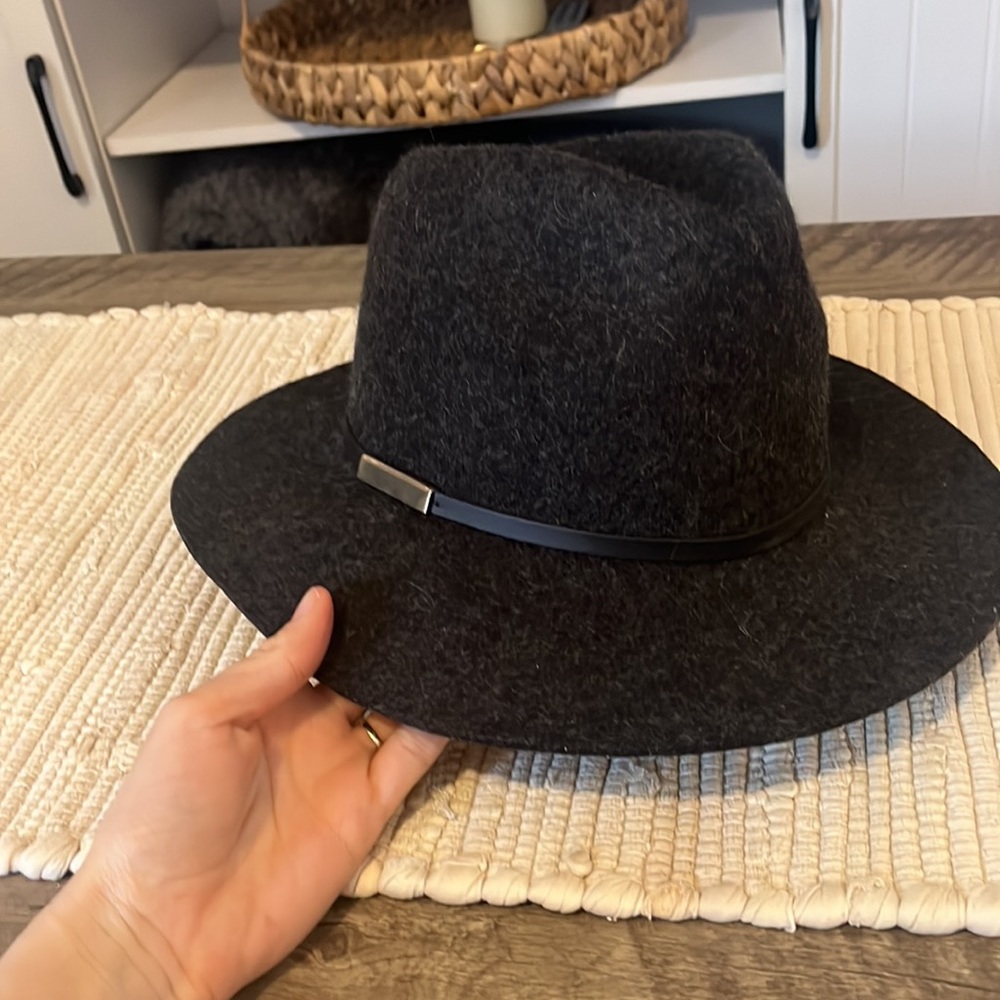 Hat - Picture 2 of 5